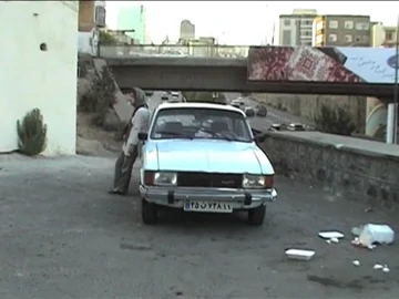 Exhibitionist in Iran thumbnail