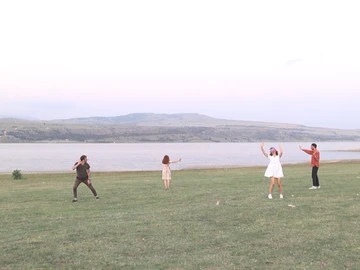 ახალი, საუკეთესო, მარტივი ცხოვრება thumbnail